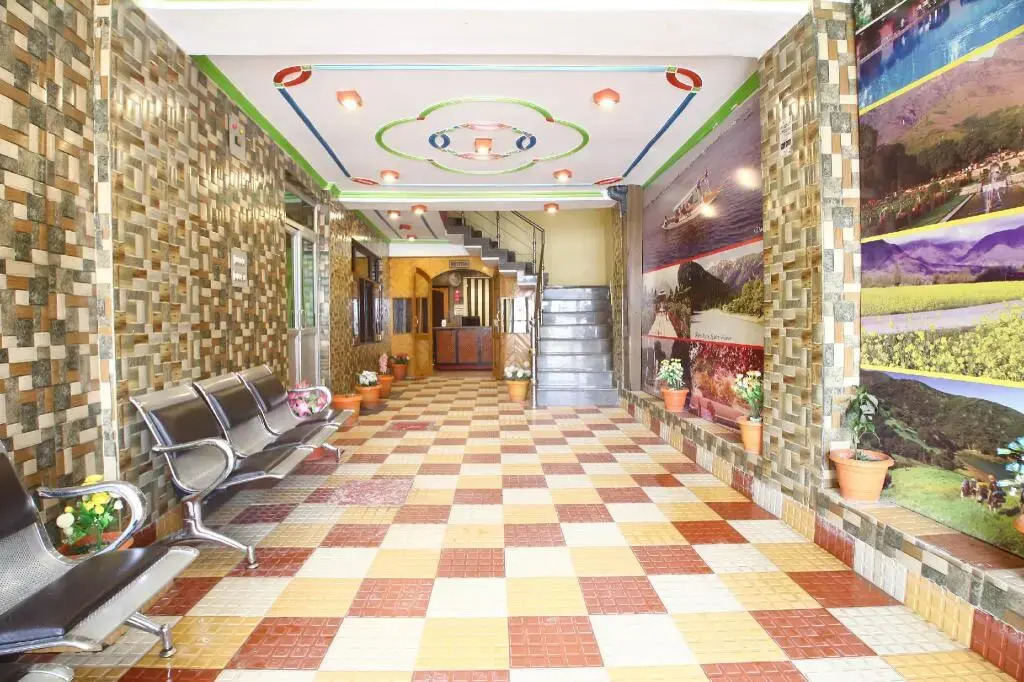 Hotel Grand Inn by OYO Rooms