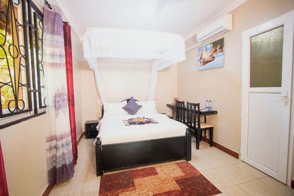 Perfect Home Two minutes to Kijiji Beach