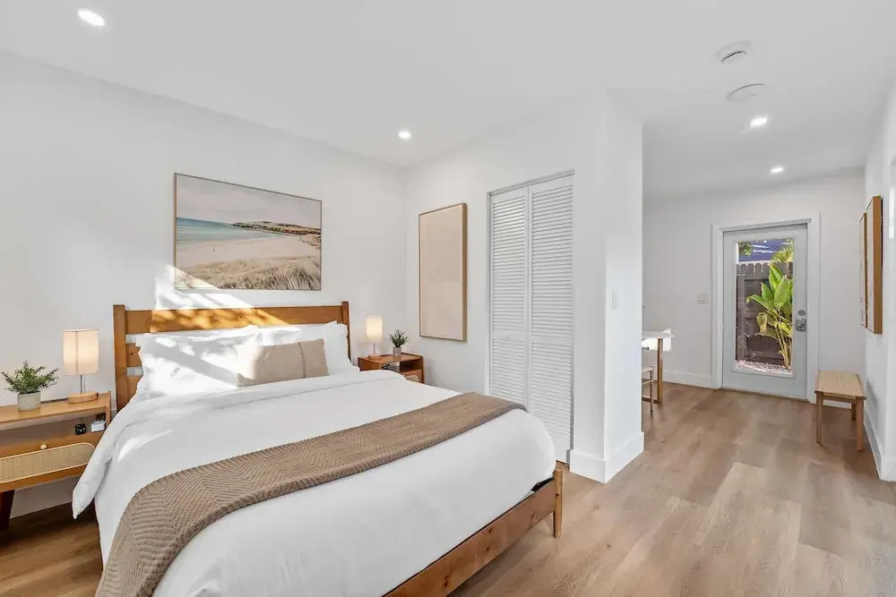 921 Apartment 4 in Fort Lauderdale