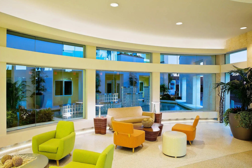 Pier South Resort, Autograph Collection