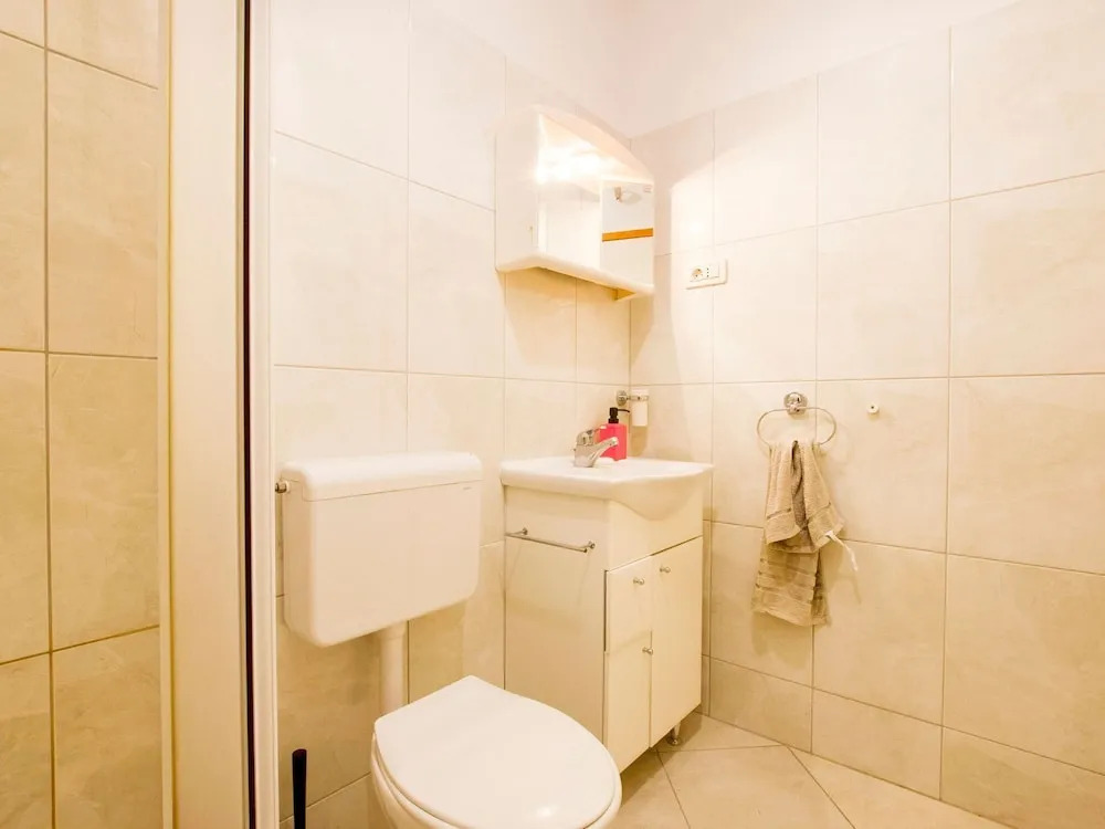 Cosy Holiday Home in Baška Voda With Terrace