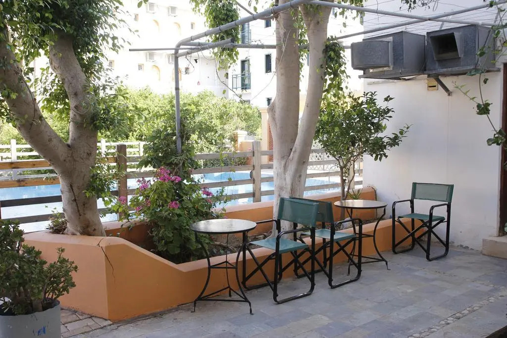 Athina Inn