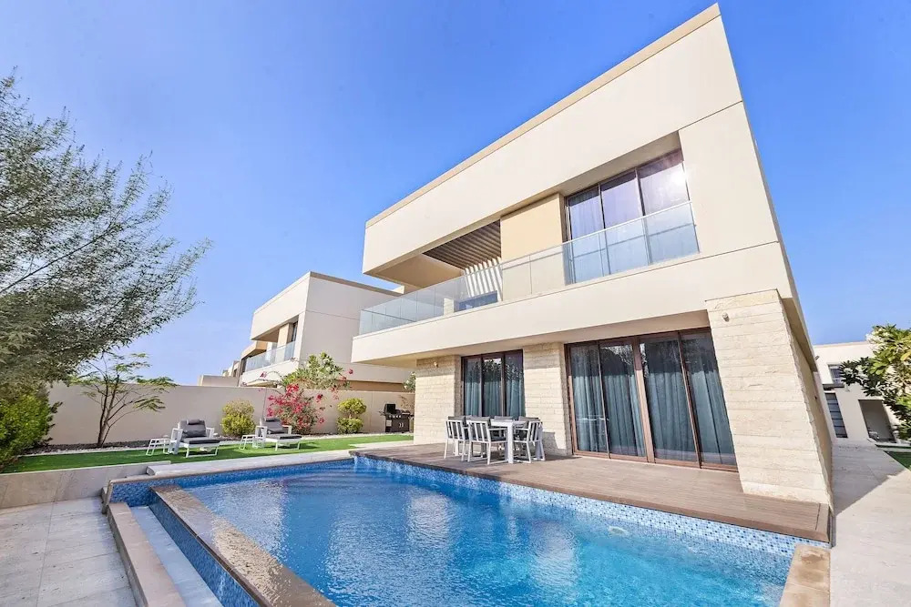 WelHome - Luxe Villa With Private Pool Near The Beach
