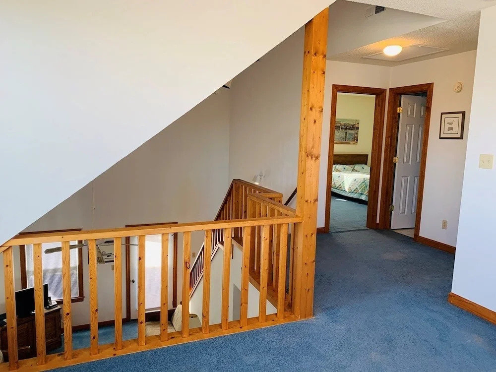 Yankee Traitor II - 4 Br Home