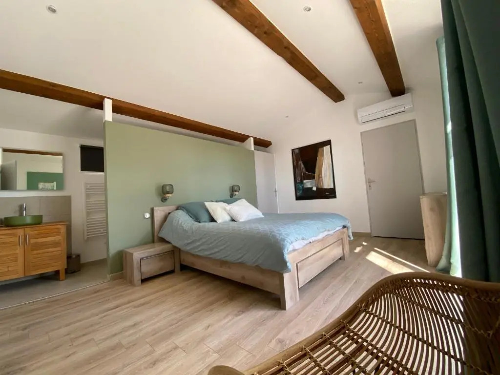 La Bastide Blanche Magnifique villa 5 étoiles 5 chambres et piscine privée sur 6500 m VAR