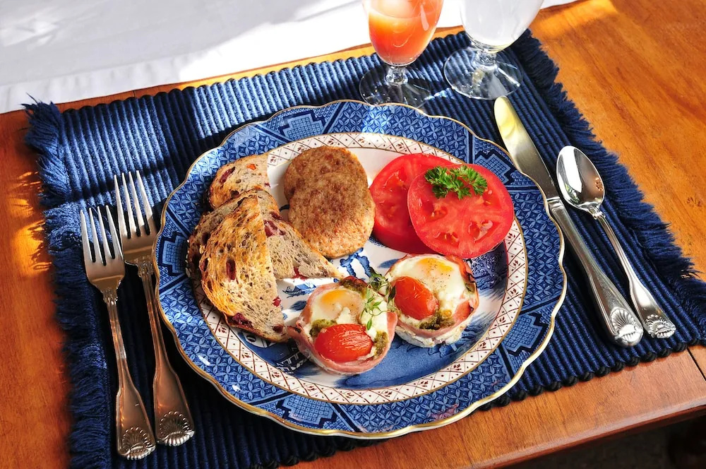 1795 Acorn Inn Bed and Breakfast