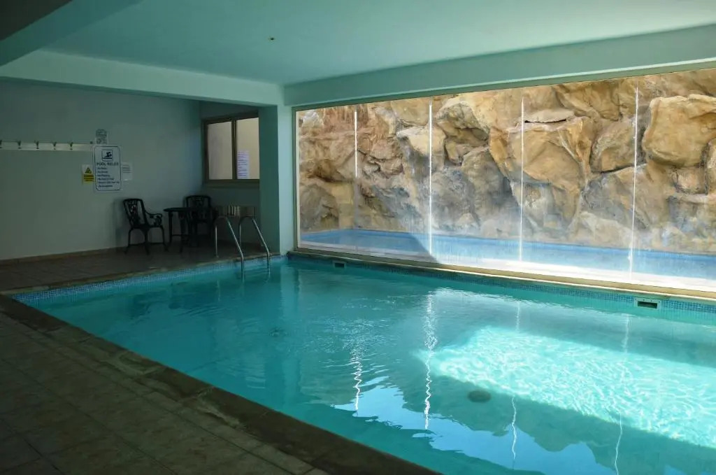 Studio with shower room E5, full kitchen, poolside, FREE WIFI