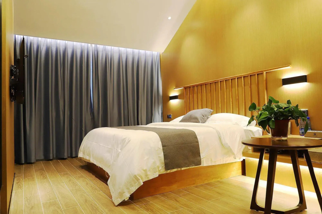 New Lotus Hotel
