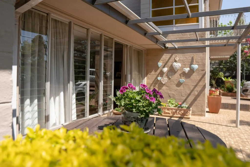 Opstal Gastehuis