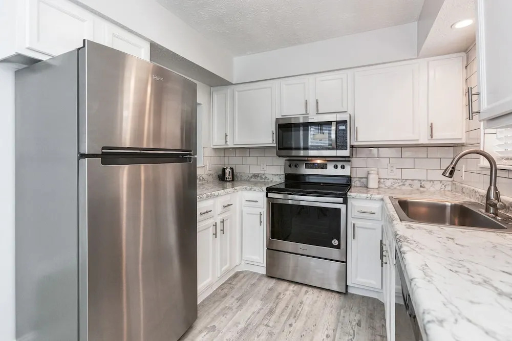 Wisteria Unit A - 2 Br Townhouse
