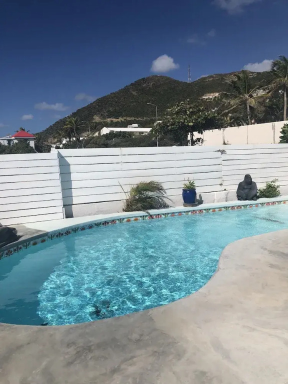 Immaculate 1-bed Apartment on Ocean View