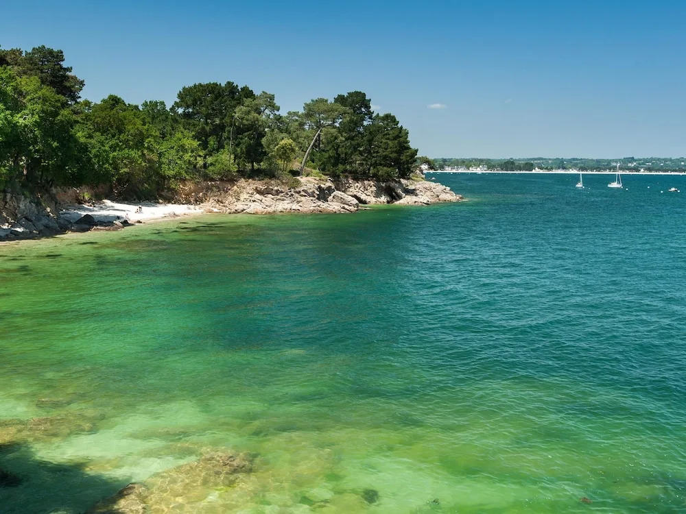 House in a Former Mill, Surrounded by a Large Garden and Outdoor Play Area