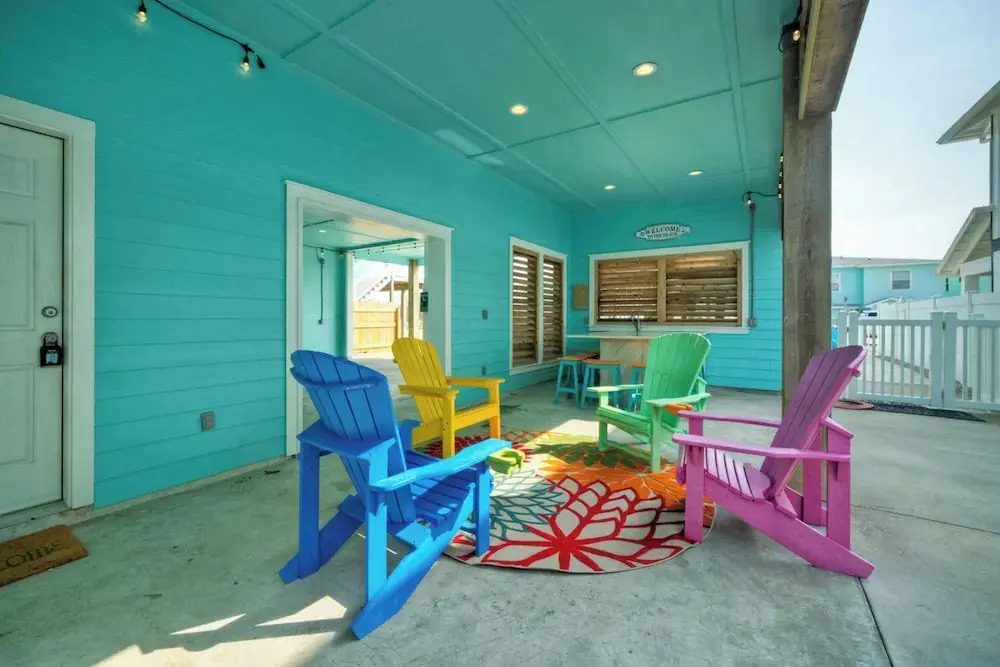 Private Pool, Covered Patio 4 Blocks to Beach Bourbon Breeze by Avantstay