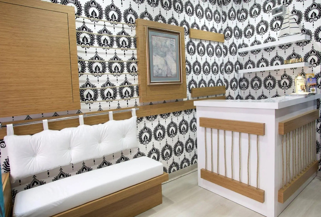 La Pazza Suites
