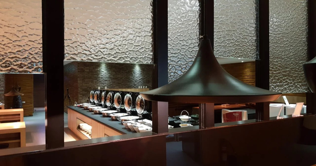 The Riverside Hotel International
