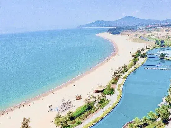 Stay in Yangjiang. Come see the Beach House