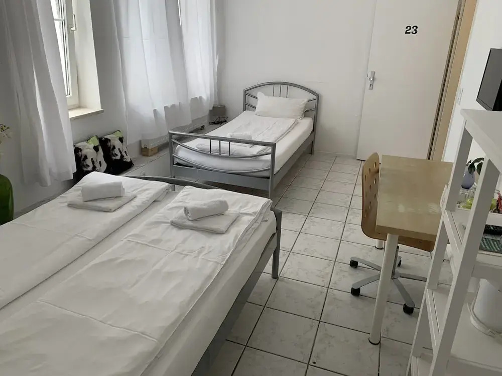 Hotel Capitol Zentrum - 24h