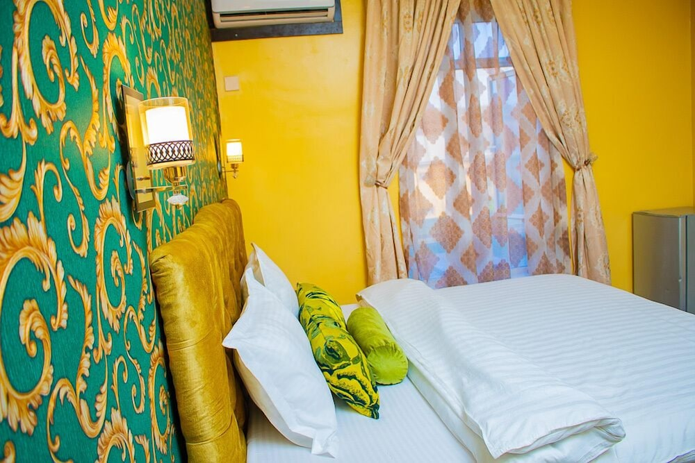 Benysta Hotels