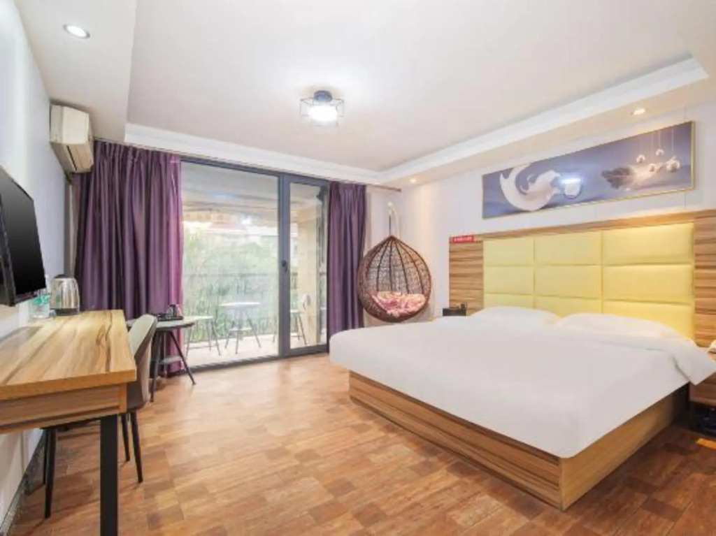 Golden Fashion Hotel
