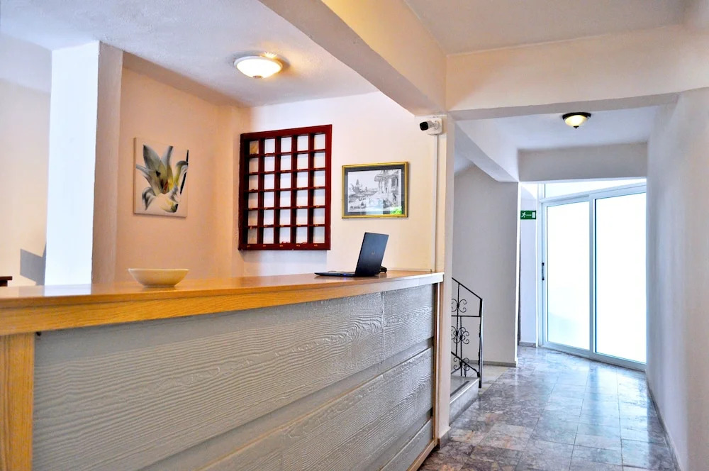 Native Hotel