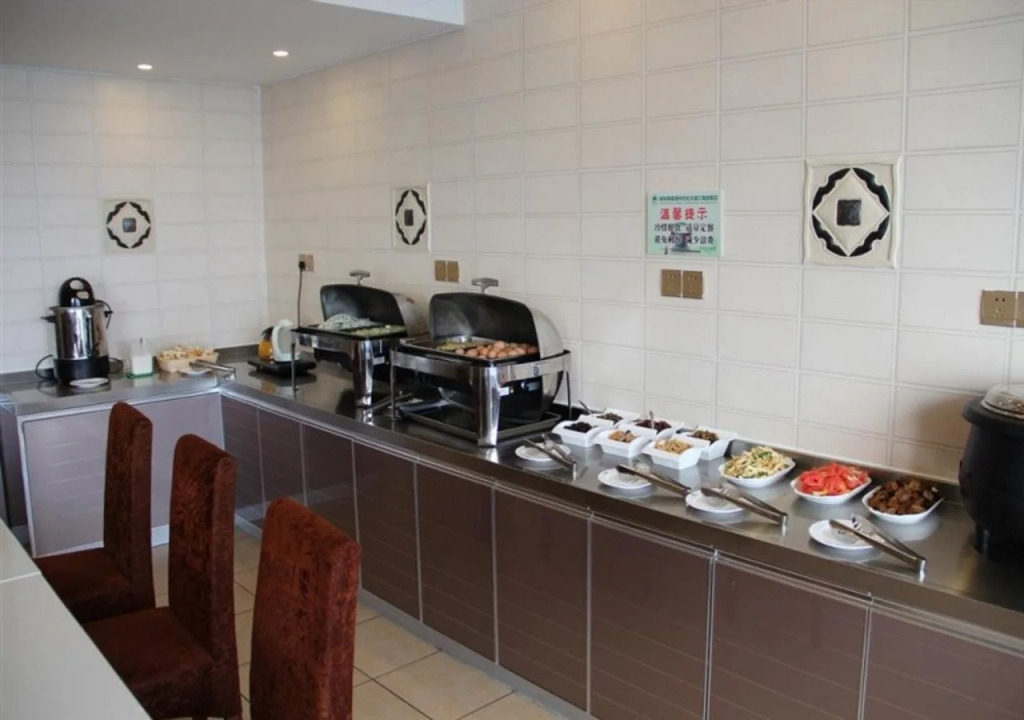 GreenTree Inn Nantong Tongzhou Shiji Avenue Jianghaihuangdu Express Hotel