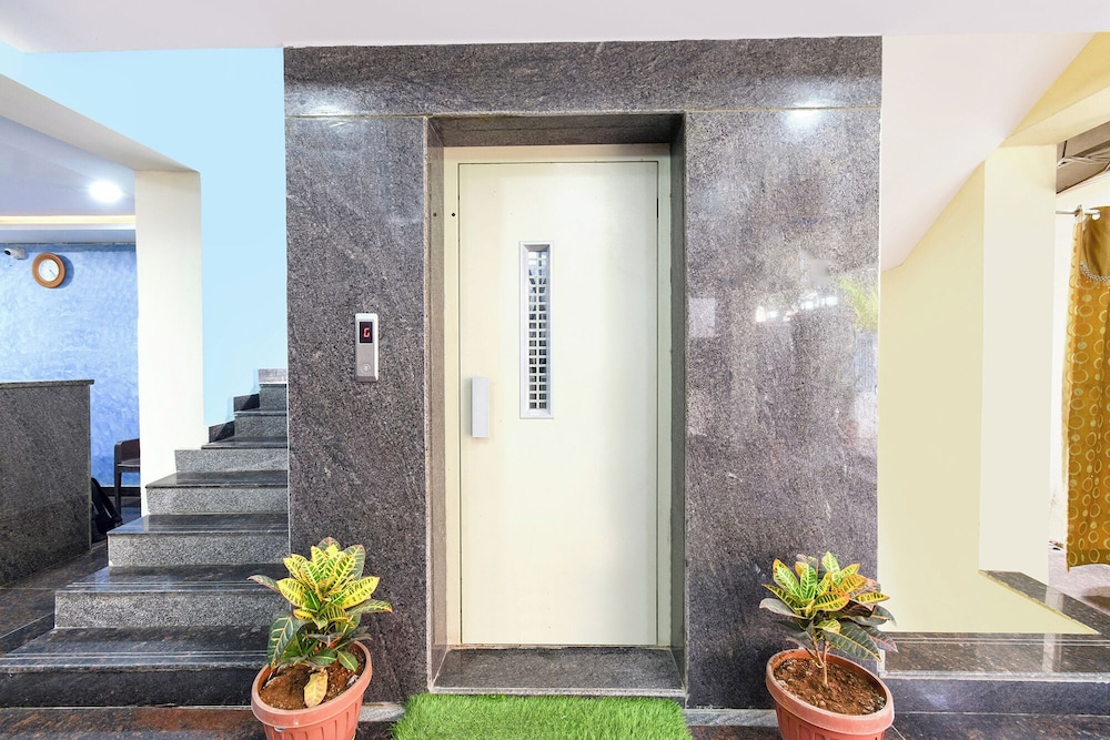Fabhotel Anoos