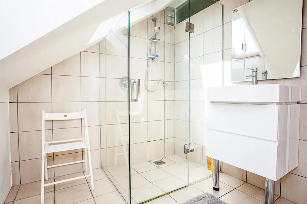 Bright 3 Bedroom Home in Clapham South