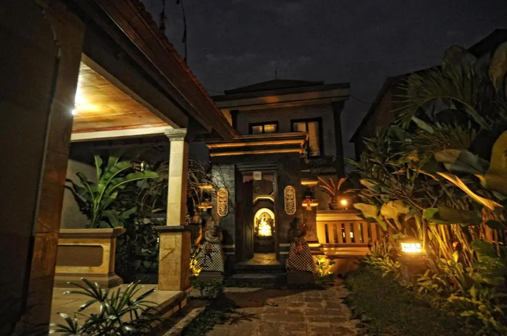Leo Villa