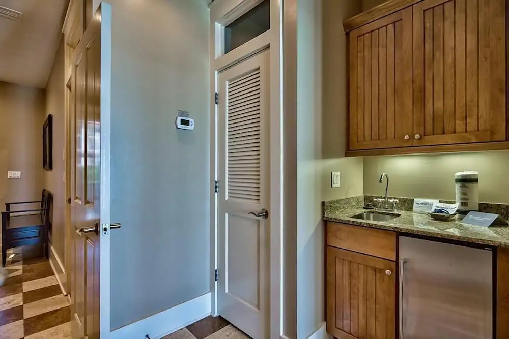 Bella Vizio 5 Bedroom Holiday Home by Five Star Properties