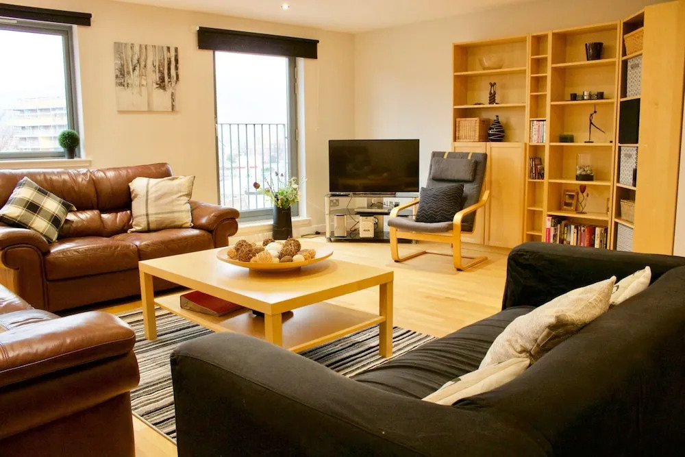 3 Bedroom Duplex Apartment In Edinburgh