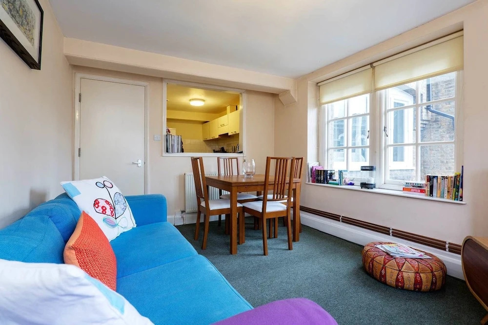 Veeve - Camden Town Hideaway