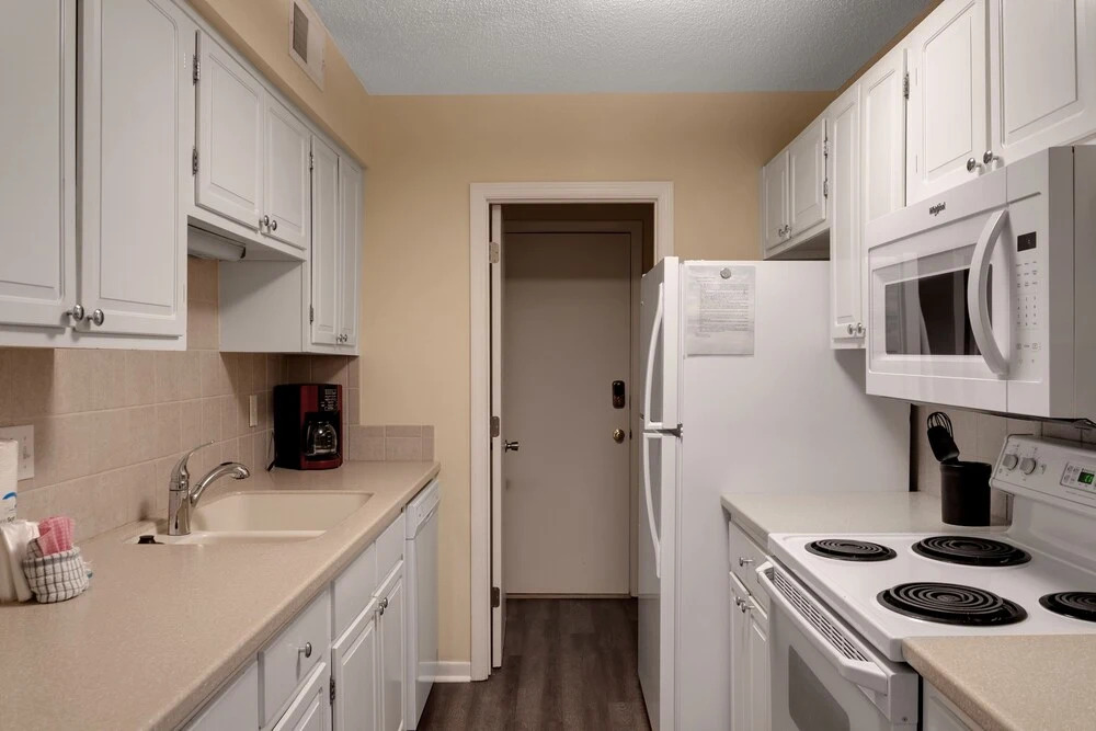 Harbour Town at Sea Pines Spacious 3 Bedroom 3 Condo by RedAwning