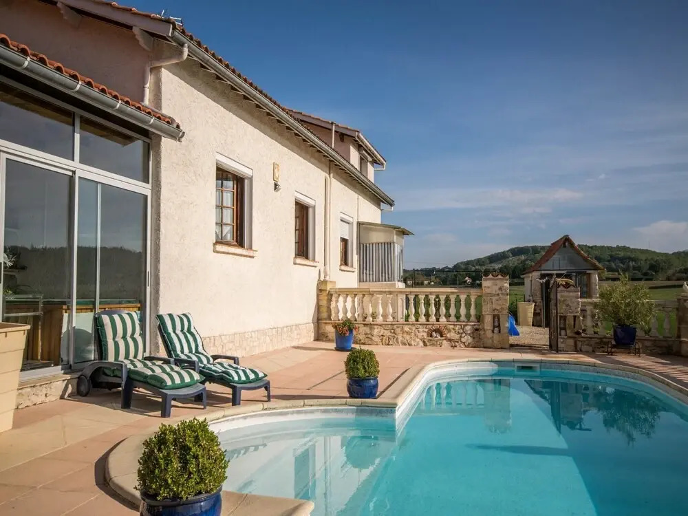 Comfortable Holiday Home With Private Pool