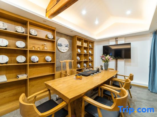 Lijiang Anlu Jingyuexuan Inn