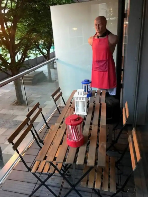2 Bedroom Shoreditch Flat With Balcony