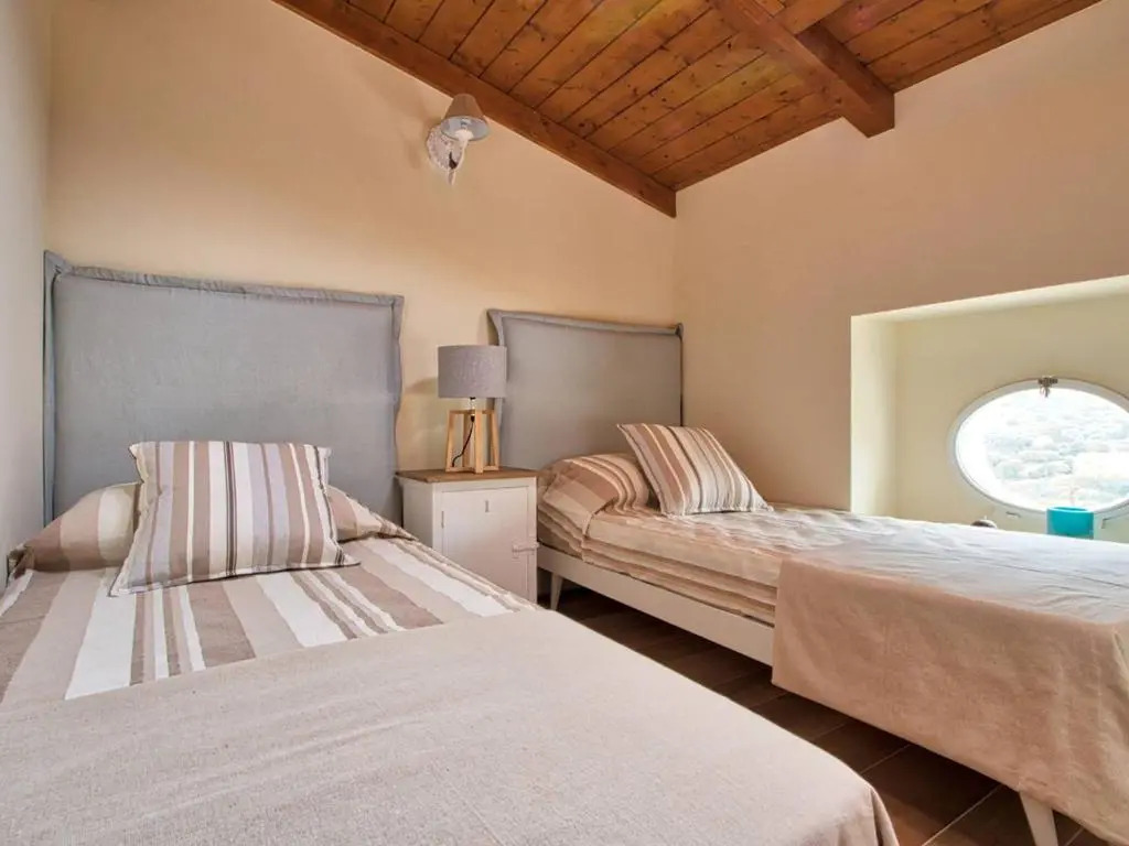 Appartement Ajaccio, 4 pièces, 6 personnes - FR-1-61-532