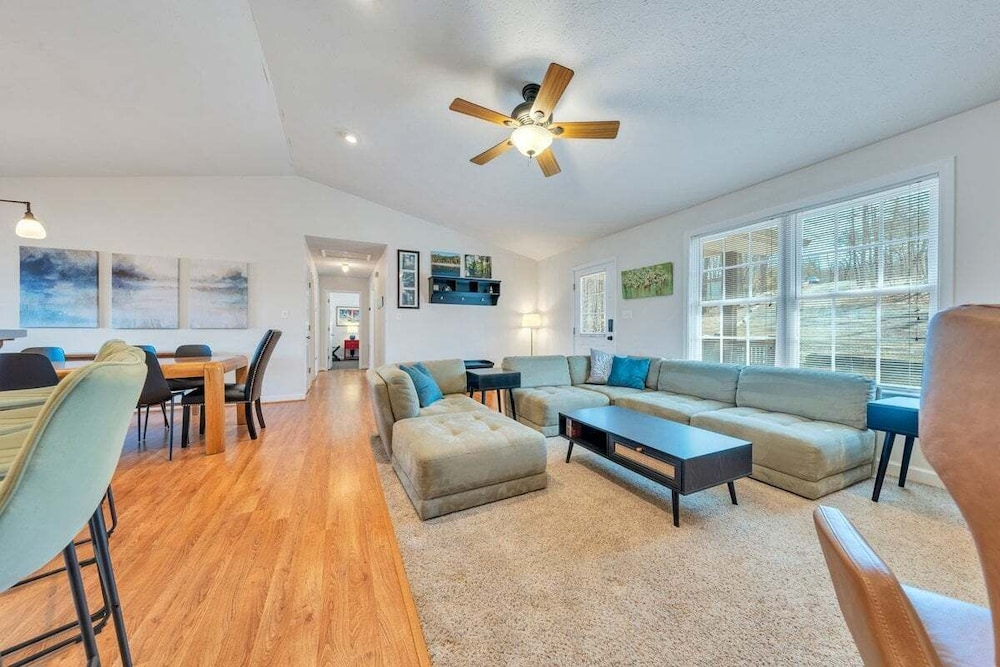 Whisper Haven - Private Dock & Pet Friendly