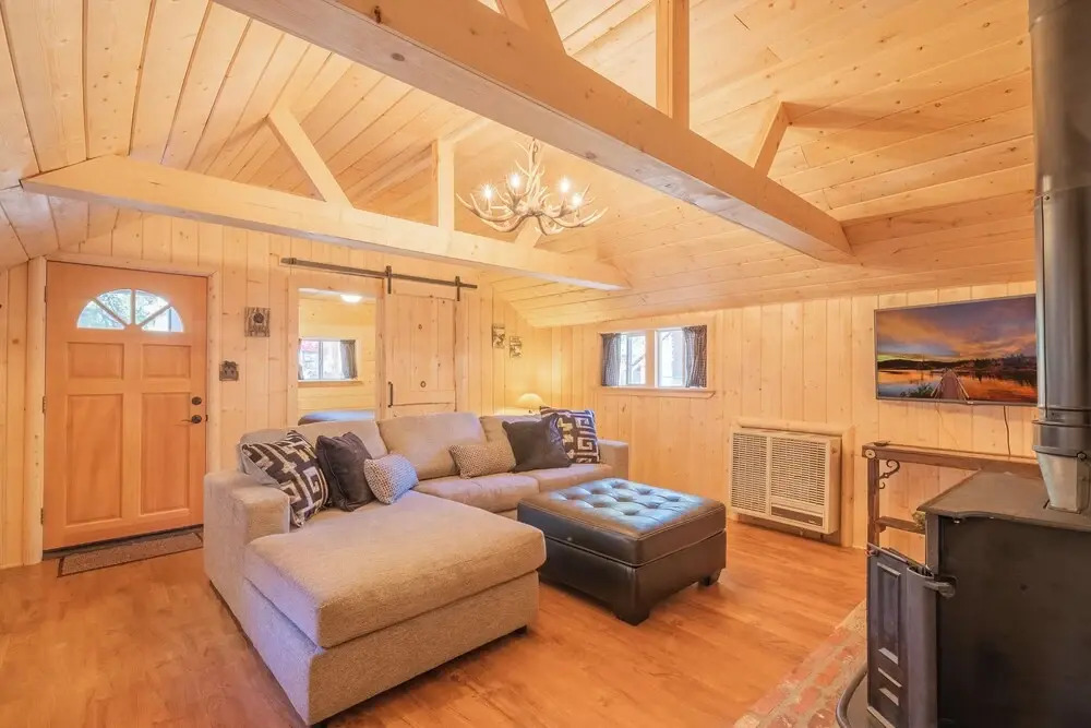 Cozy Pines Retreat