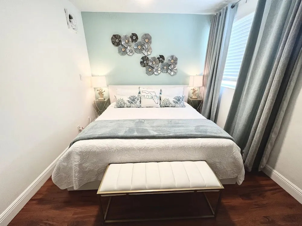 The Pearl Beachside Apartments on Hollywood Beach