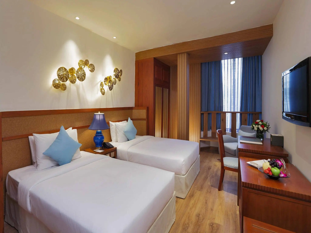 A&EM - The Petit Hotel