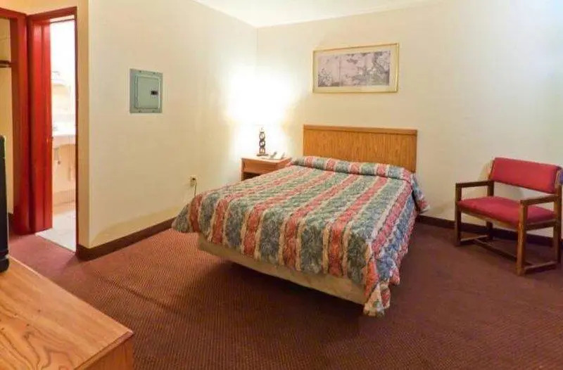 Budget Inn and Suites Mount Ephraim