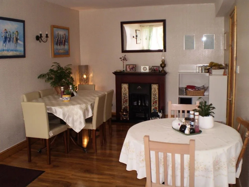 Sportsmans Lodge Bed and Breakfast