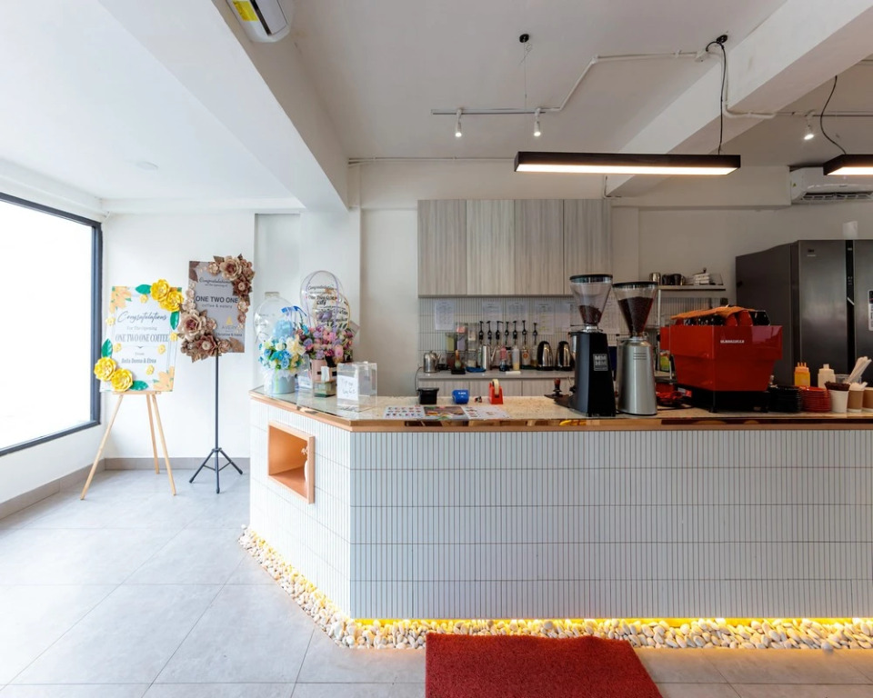 RedDoorz Near Mangga Dua Mall
