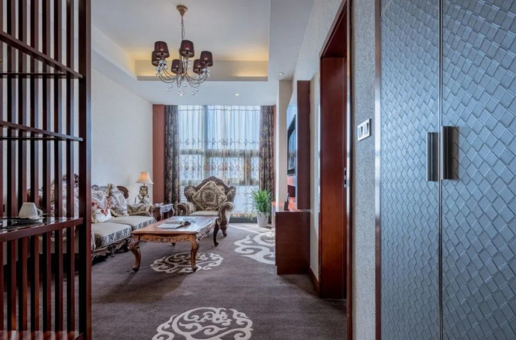 Hua Nian Shi Jia Hotel