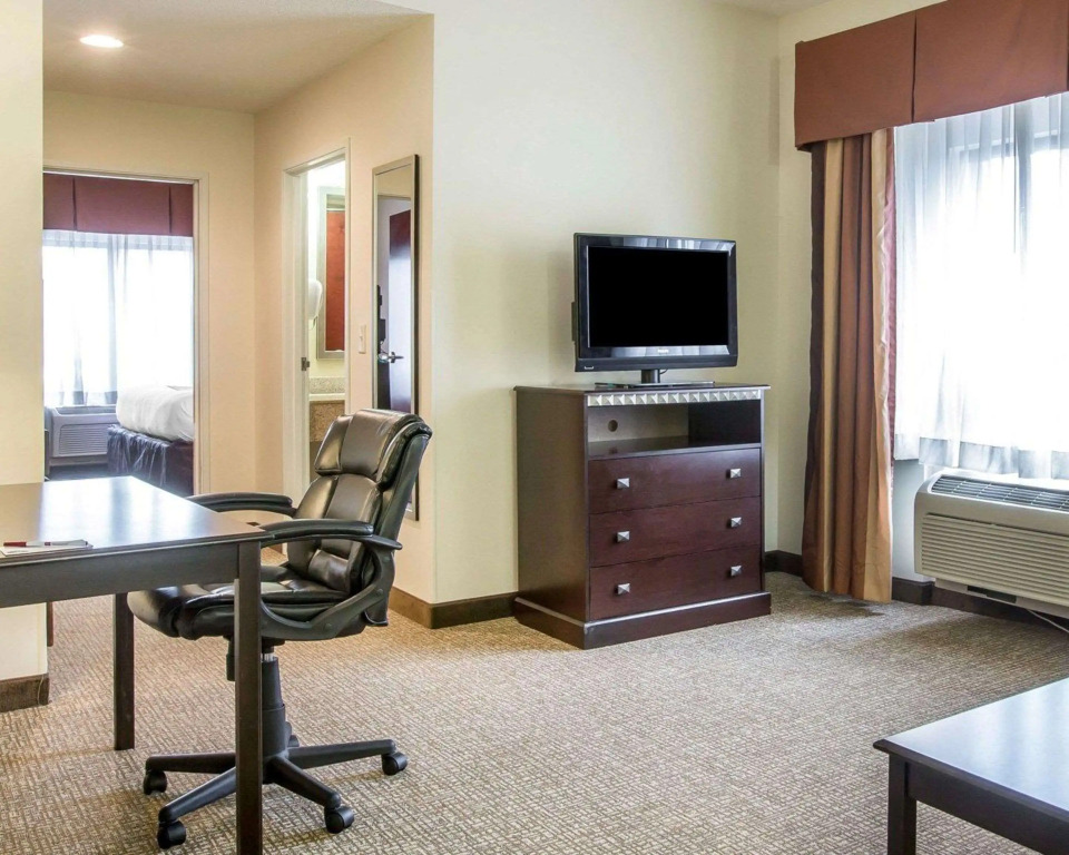 Comfort Suites Atlanta Airport