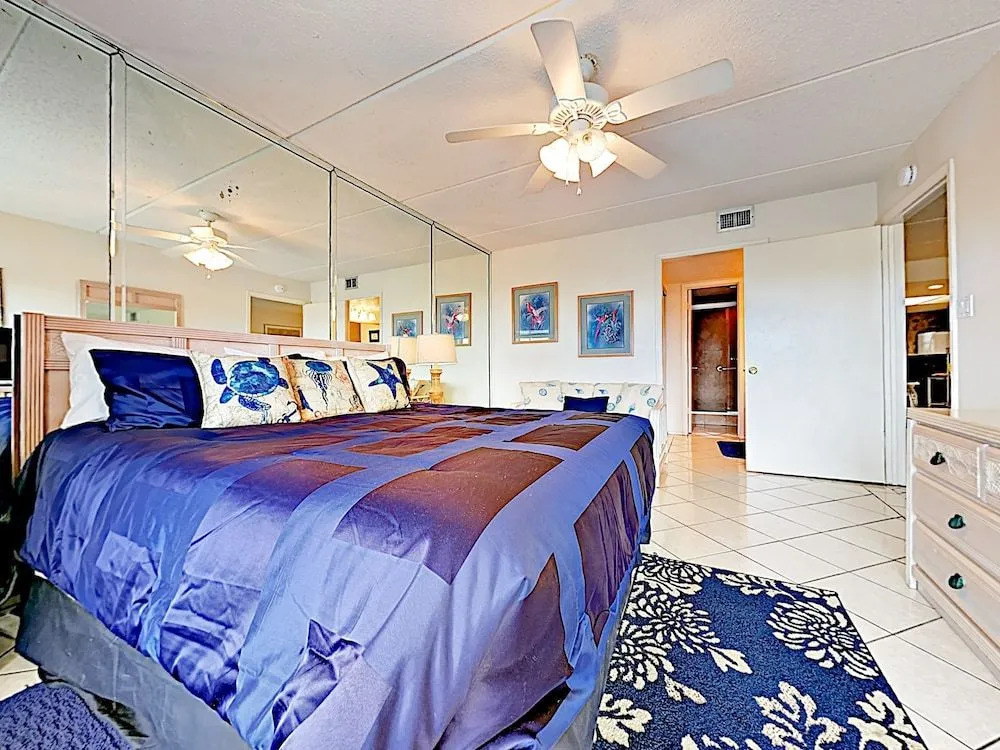 4400 Gulf Blvd Condo Unit 107