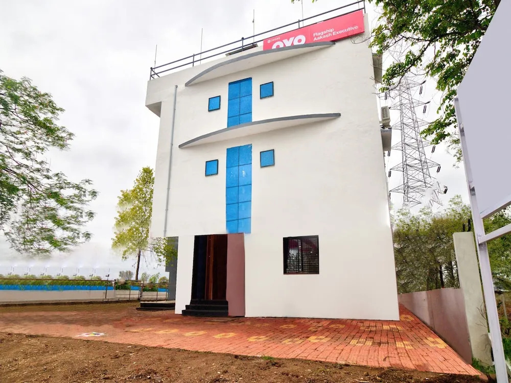 Oyo Flagship 29595 Hotel Akash Executive