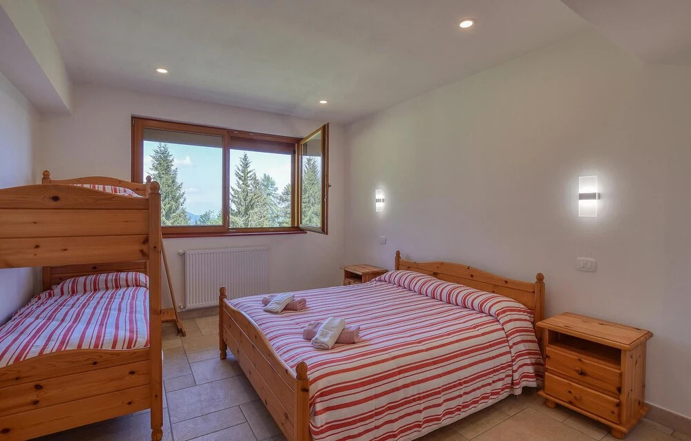 Awesome Apartment in Lamon With Wifi and 1 Bedrooms