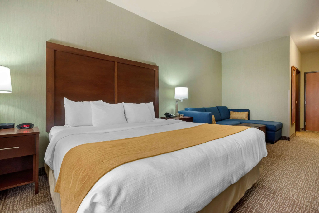 Comfort Inn & Suites