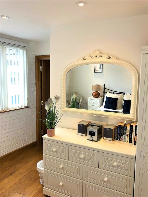 Prime Location- Detached Clifton Home With Parking